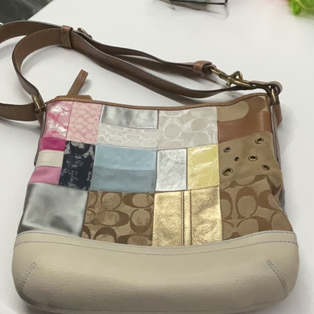 Coach Y2K 🤎💙 Multicolor Shoulder Bag W/Patchwork Design EUC - Picture 3 of 11